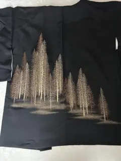 黒　羽織　　ポリエステル　刺繍柄　 　　　　　　羽織紐付 　　裄　66cm