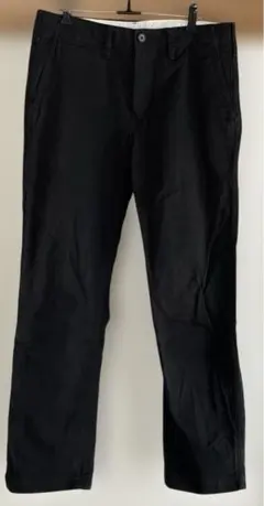 GU メンズ　黒のチノパン