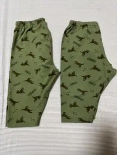 ユニクロUNIQLO 恐竜柄7分丈レギンス グリーン 90 男 パンツ 2セット