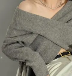 NEUNA クロスデザインニットトップス グレーのサムネイル