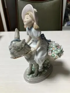 LLADRO　リヤドロ【バレンシアの少女（ブーケ）】　リアドロ　Ｌ597 LLADRO リヤドロ【バレンシアの少女（ブーケ）】 リアドロ L597