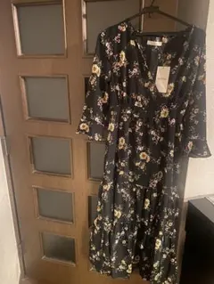 fifth花柄ワンピース　Mサイズ 商品タグ付いてます。