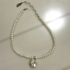 ヴァンドームブティック　パールお花かわいいネックレスのサムネイル