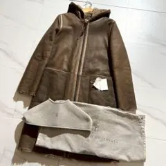 【美品】ブルネロクチネリ　ムートン　ロングコート 女優・鈴木保奈美さんが着る！ひと目で上質とわかる「ブルネロ