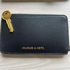 CHARLES & KEITH ブラック フラグメントケース
