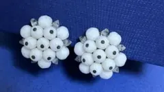 コスチュームジュエリー　ホワイト　イヤリング