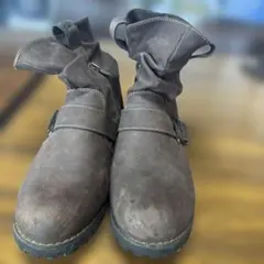 ブラウン スエードブーツ ジッパー付き