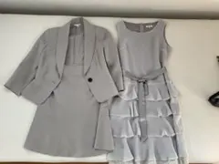 グレー ジャケットとフリルワンピースセット　7号サイズ
