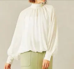 2026年最新】beige ベイジ ブラウスの人気アイテム - メルカリ