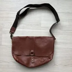 BEAMS HEART 牛革レザーショルダーバッグ ブラウンのサムネイル