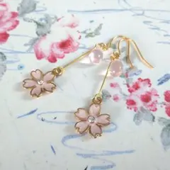 桜咲くシンプルピアス