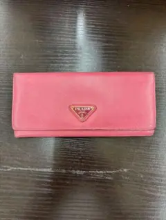 PRADA サフィアーノレザー フラップ 長財布 メタルロゴ ピンク - メルカリ