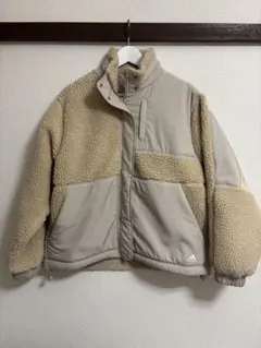 ［adidas］ワーディング ルーズフィット ボア フルジップアップジャケット