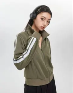 グリーン　ジップアップジャケット　短丈