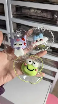 k*e様 かわいいキャラクターシリコン3個セットスクイーズ