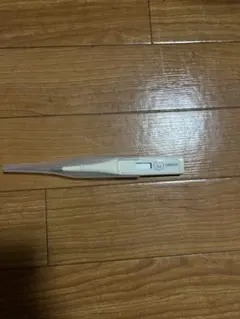 オムロン デジタル体温計 ホワイト　訳あり