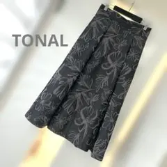 TONAL トーナル 花柄プリントスカート　フレアスカート　38