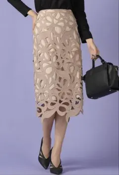 【美品】クイーンズコート　QUEENS COURT リボンレースタイトスカート