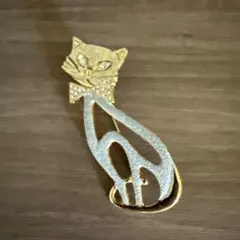 猫ブローチ