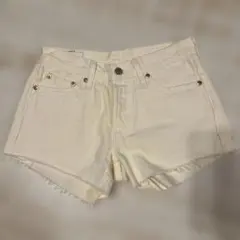 新品 levi's リーバイス レディース デニムショートパンツ アイボリー