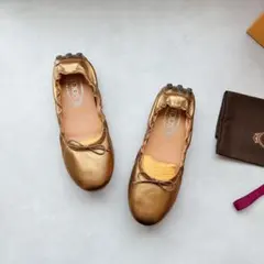 未使用　トッズ GOMMINI ゴンミーニ バレリーナ バブル シューズのサムネイル