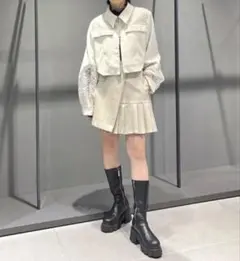【値下げ可】HARE フェイクレザープリーツスカパン　白のサムネイル