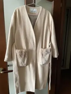 ナチュラルビューティーベーシックのコート