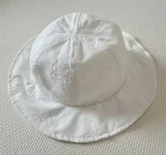 ホワイト刺繍バケットハット