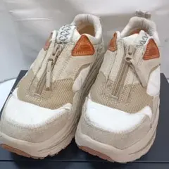アグ CA1 ジップ サンドベージュ ボリュームソール 厚底 25cm アグ CA1 ジップ サンドベージュ ボリュームソール 厚底 25cm - メルカリ