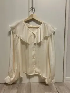 （値下げ中）Heather アイボリー フリルブラウス