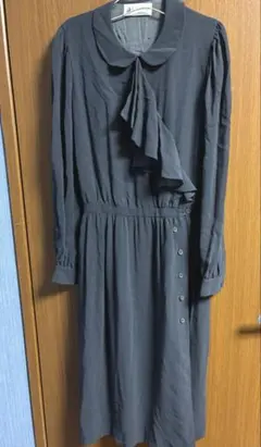 フォーマルドレス　スーツ　食事会、入学式、行事