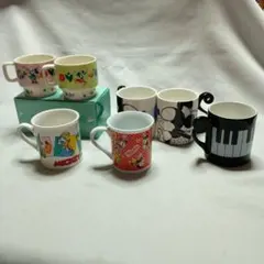 ディズニーマグカップとピアノマグ7点セットです。