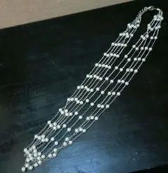 フェイクパールとチェーンのロングネックレス