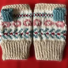ハンドウォーマー手編み編み込み模様お花模様
