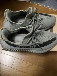 【値下げしました】Yeezy Boost 350 V2 オリーブグレー