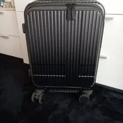 INV30 Mad Black 21L Coin-Locker