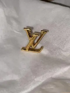 LOUIS VUITTON LVロゴ ピアス 片耳用 ゴールド