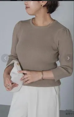 ur's クルーネックパフスリーブニット （グレージュ）
