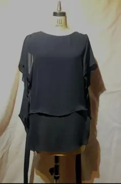 【新品】ZARA WOMAN STUDIO バックオープン・シルクチュニックのサムネイル