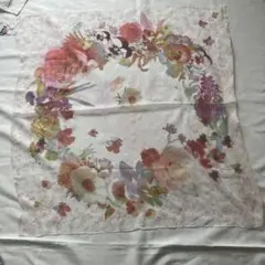 花柄シルクスカーフ 85cm x 85cm