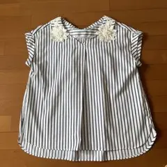 ストロベリーフィールズ　半袖トップスのサムネイル