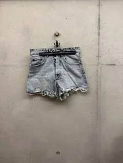 ZARA ライトブルーデニムショートパンツ