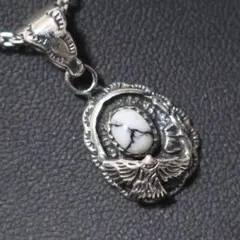 鷹モチーフのシルバー925ペンダント 洗練されたデザインの特別なネックレス