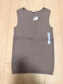 ⭐️新品⭐️タグ付き⭐️GU⭐️ブラウンベージュ⭐️ノースリーブ Mサイズ