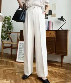 moment+ カットジョーゼットセンタープレスストレートスラックスパンツ