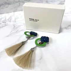y070915 TOGA PULLA タッセル イヤリング グリーン ブルーのサムネイル