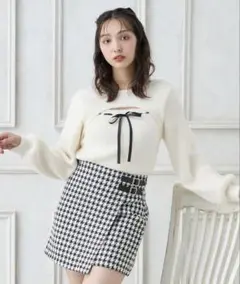 INGNI フェザーリブデコルテオープンリボンニット 白