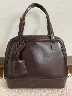 2026年最新】CHARLES & keith バッグ ブラウンの人気アイテム - メルカリ