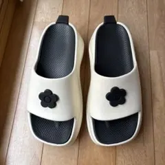 完売品】デイジーポイントEVA サンダル／マリークワント（MARY QUANT）のサムネイル