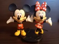 ミッキーマウス　ミニーマウス　フィギュア2点セット